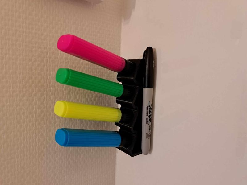 Vertical Marker and Sharpie Holder
