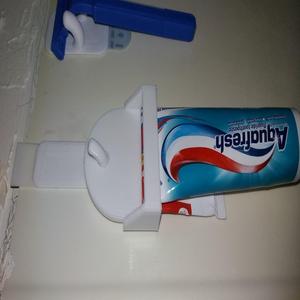 My ToothPaste Squeezer