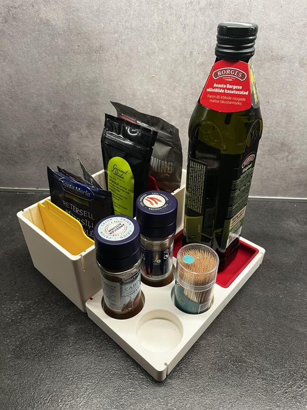Stackable modular spice box with silicone oil tray