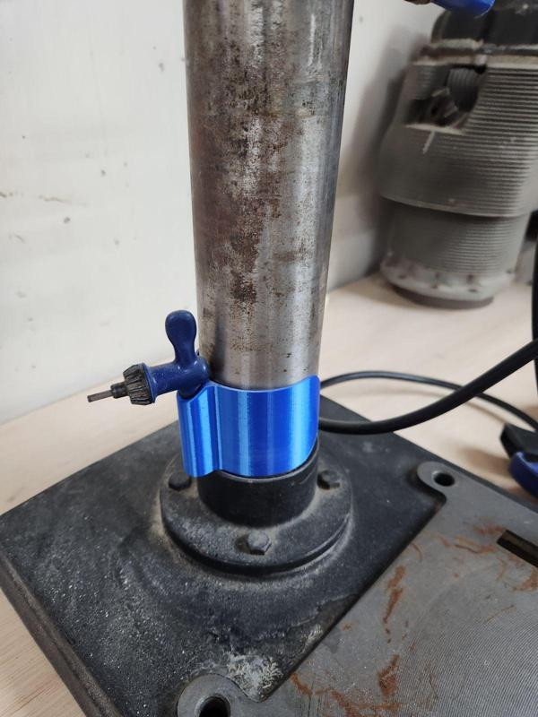 Drill press chuck key holder