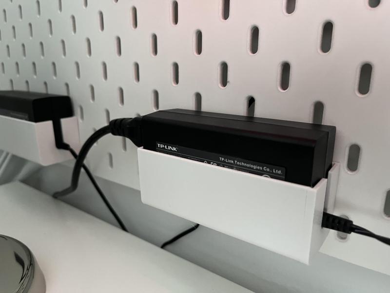 TP-Link POE Switch Power Brick Skådis Mount