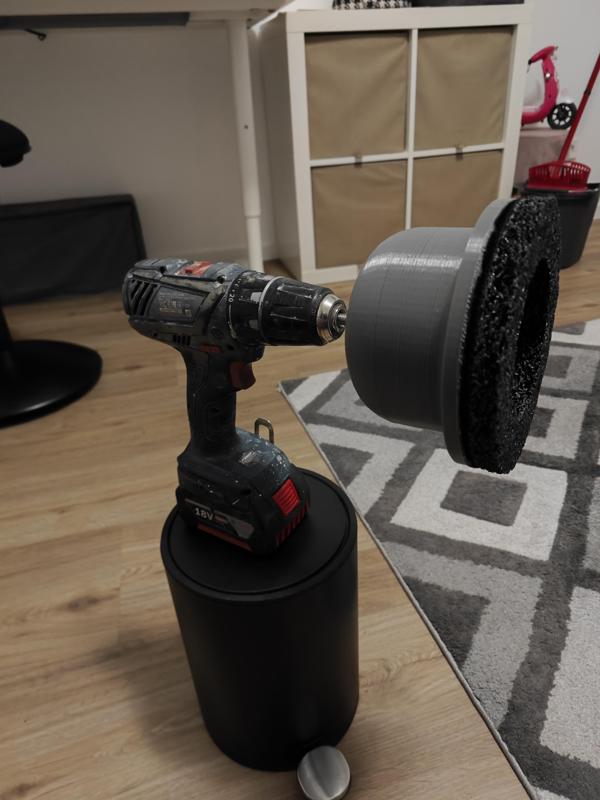 Car wheel hub cleaning tool