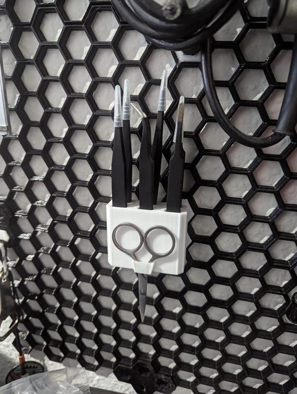 Remix - HSW Tweezer and Scissor holder