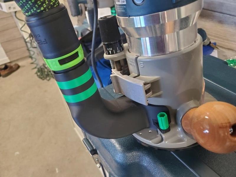 Bosch 1617 Dust Port with Festool D 27/32 Hose Connection