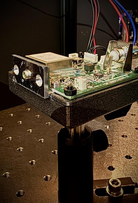 Mount for Hamamatsu Avalanche Photodiode (APD) C10508-01 with Voronoi vents