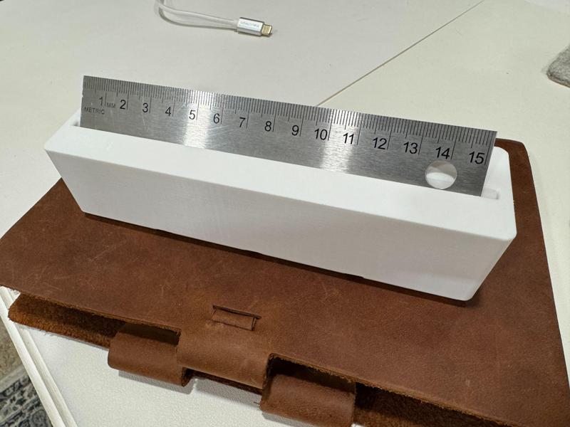 Gridfinity Slanted 150MM Single Ruler Holder