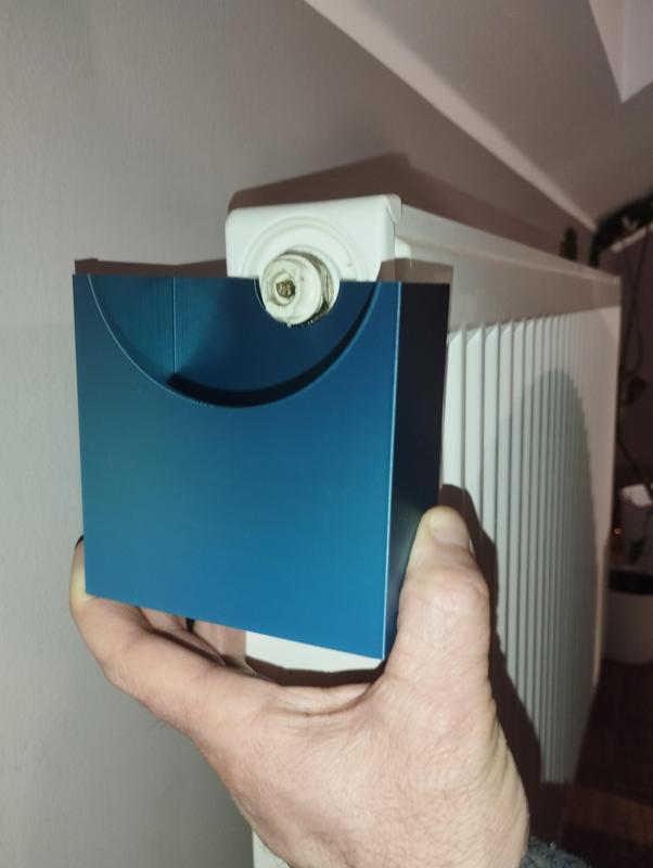 Pomůcka na odvzdušňování radiátoru