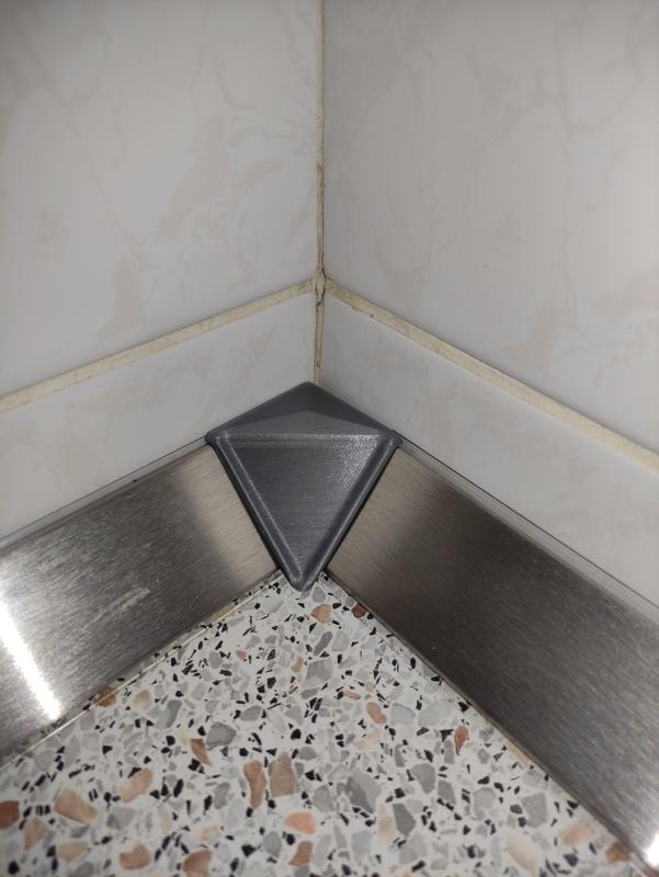 Koncovky krycí lišty