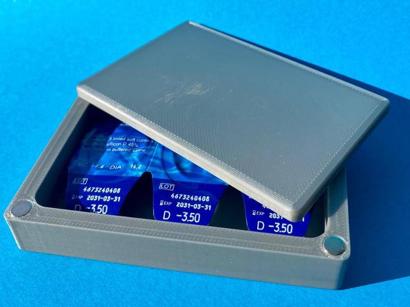 contact lens travel case w. magnetic lid (3 pairs)