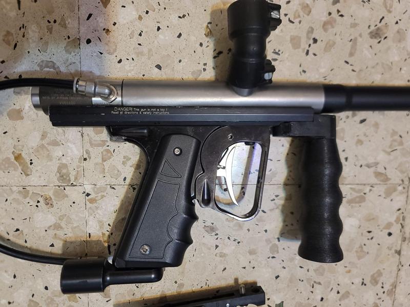 automag 68 paintball foregrip