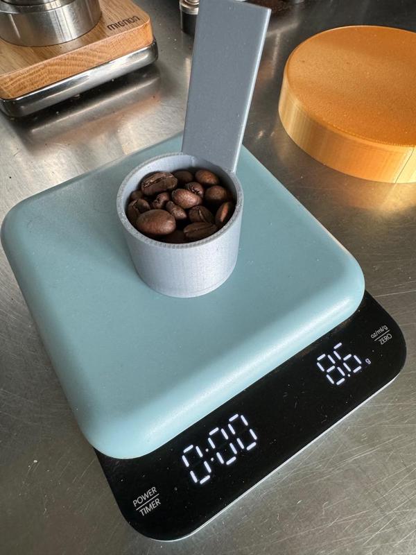 Around 9 grams espresso spoon