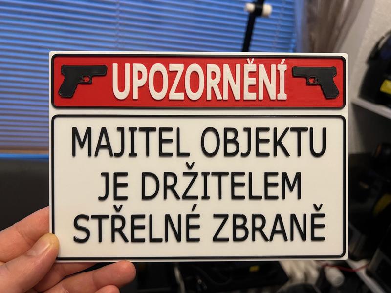 Upozornění střelná zbran