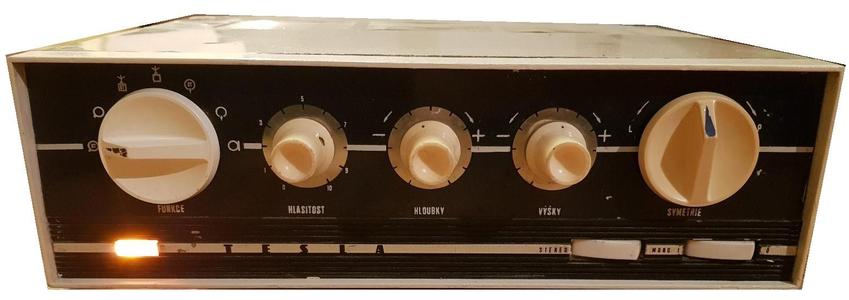 Tesla AZS 171 knoflíky