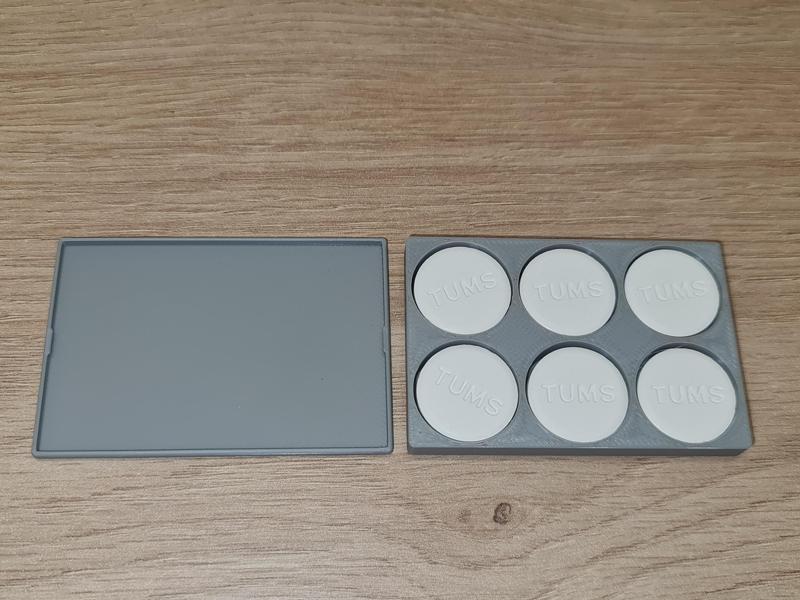 Wallet size TUMS box