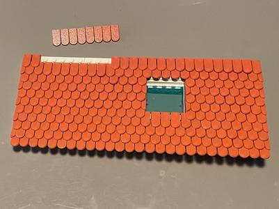 Roof shingles sets compatible with bricks