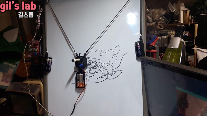 how to make a Vertical Drawing Robot