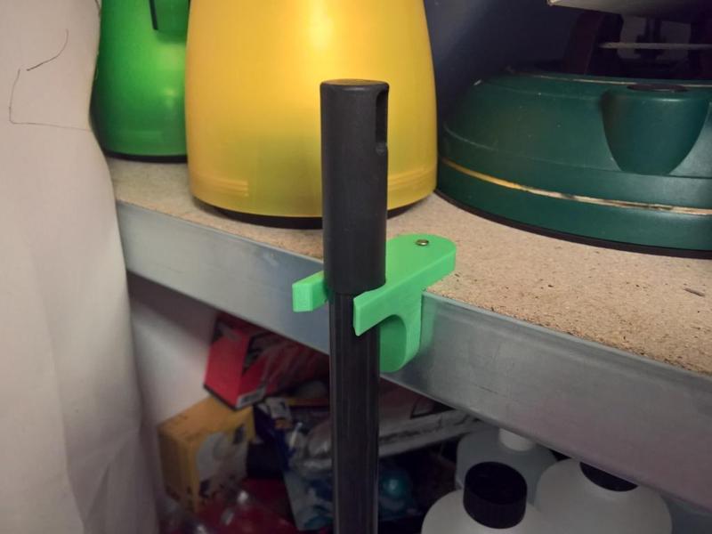 broom holder + Besenhalterung 