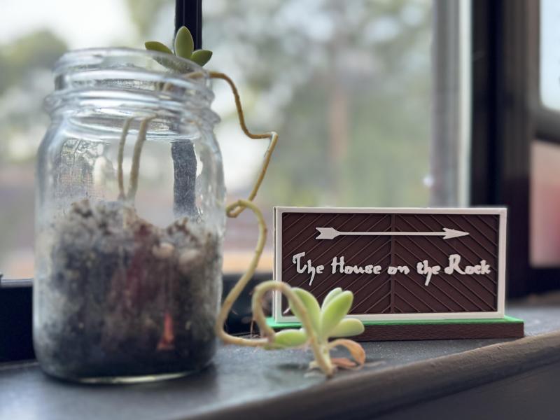 House on the Rock Entrance Sign
