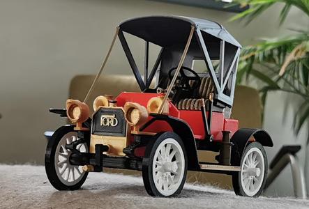T Ford model S roadstar 1908 scale 1:18 Designer Ed van der Heijden.