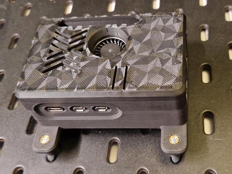 Raspberry Pi5 with NVMe Skadis Remix