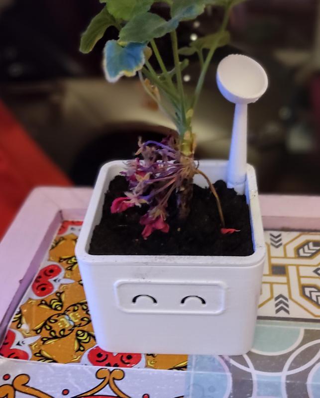 Robot self watering planter - fixed/split for printing