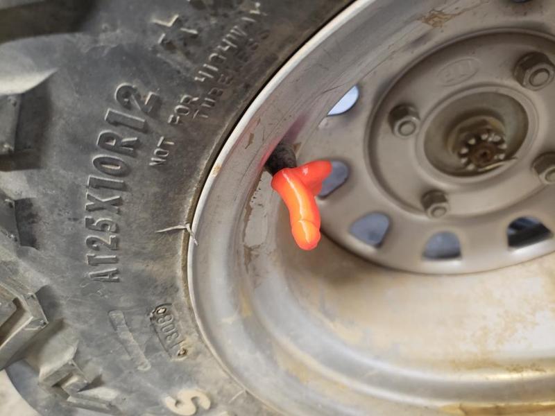 D-cap valve stem cap