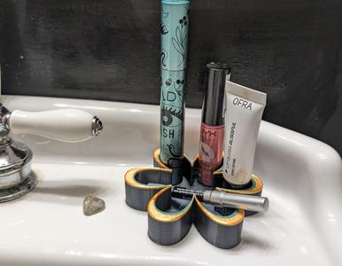 Daisy Makeup / Odds and Ends Holder - Tray - Trinket tray, storage decor - Easy places for filament changes for multicolor in the model