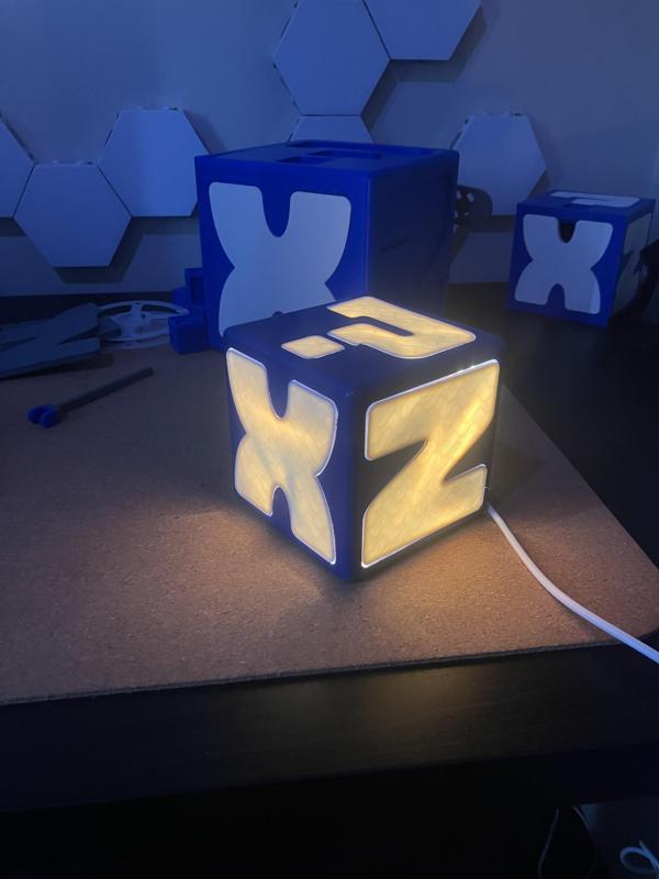XWHYZ Cube