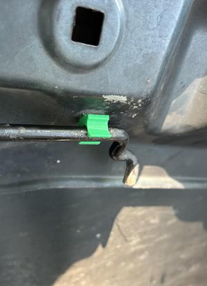 Hood Prop Rod Clip - Jeep Wrangler