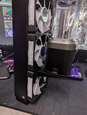 Corsair Link HX D5 120mm Radiator Mount