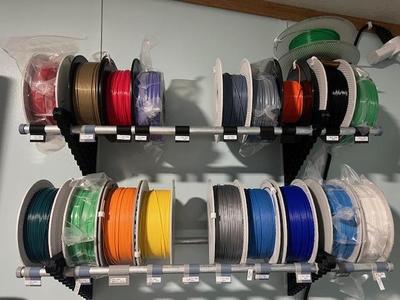 Half inch conduit tag clip