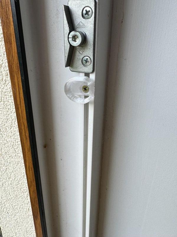 plastic window/door latch