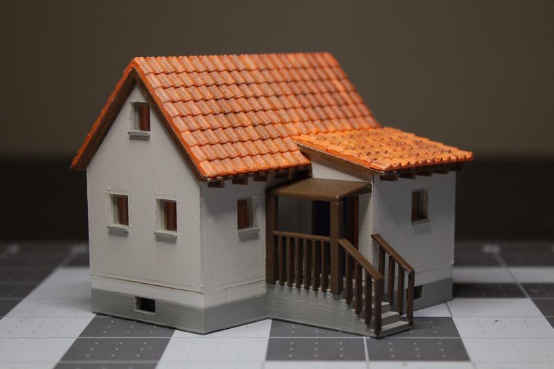 H0 Scale House with Basement "House 1"