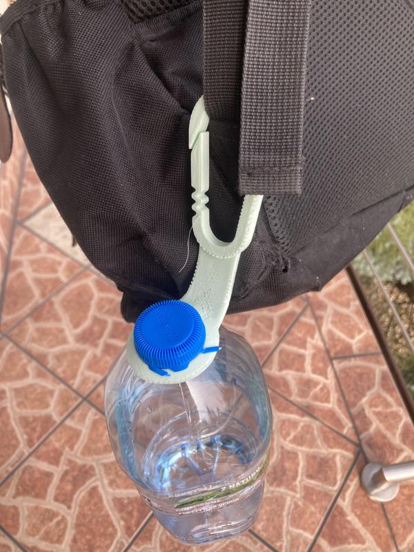 Carabiner bottle holder