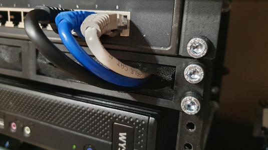 10 Inch Rack Ellegant Cable Passage