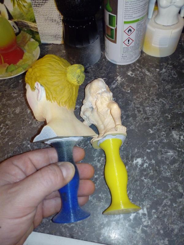 Handle for miniature painting