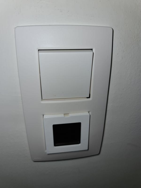 Xiaomi LYWSD03MMC adapter for Niko coverplates