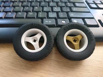 30'5mm tri-spoke rim for LE*O 49'5x16mm tyre