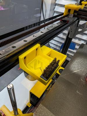 ZEROG NOZZLE BRUSH AND POOPS STATION