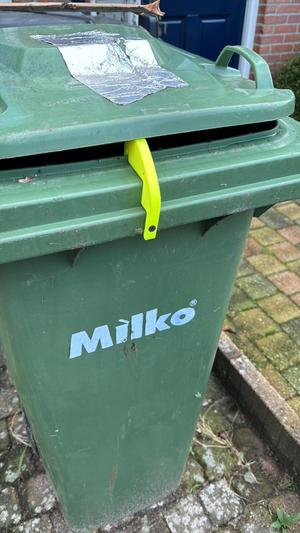 otto, trash can openener