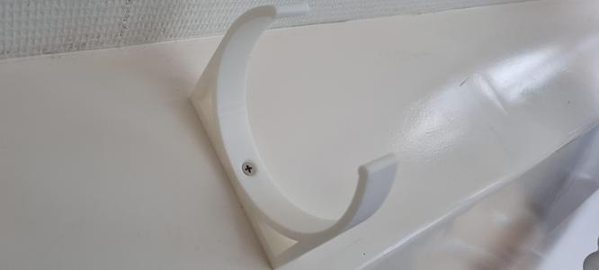 Flexible hose holder