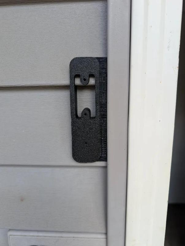 Blink Doorbell mount for 4" vinyl siding + J channel   