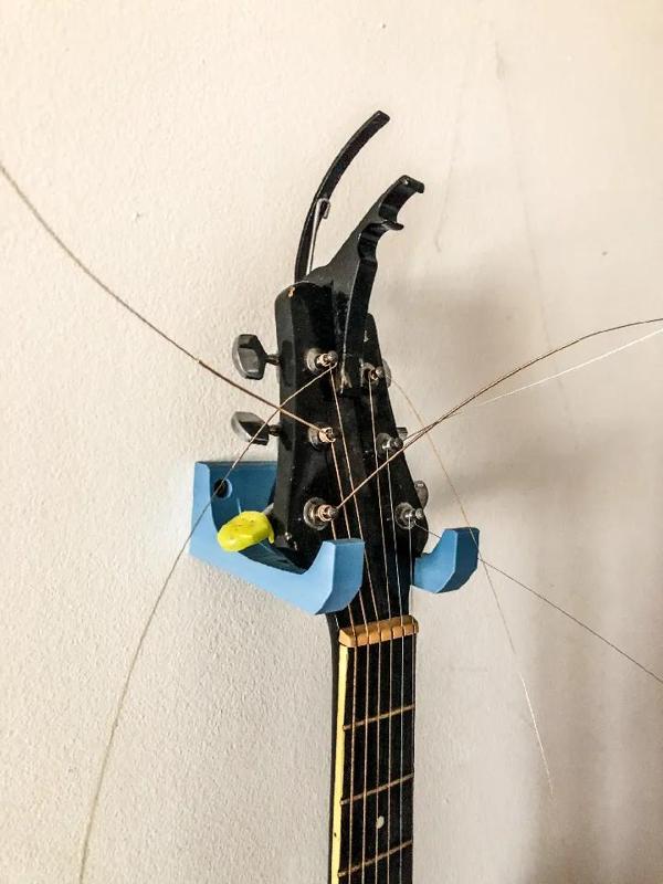 GUITAR WALL MOUNT   