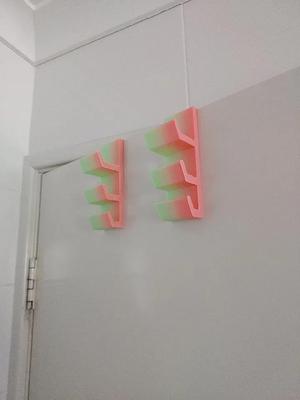 door clothes hanger   