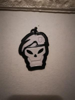 Call of Duty skull keychain