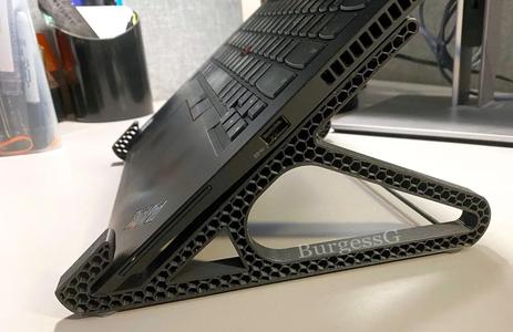 UPDATE - Vertical Laptop Stand / Take 4!   