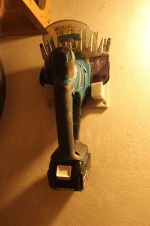 Wandhalter für Makita DUM604 Grasschere