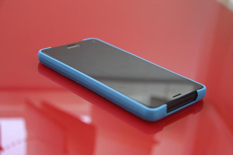 Bumper style Z3 Compact Case