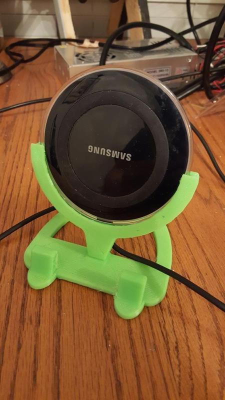 Galaxy S6 Wireless charger expanded for large cases