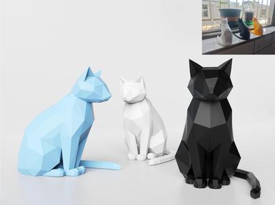 Sitting and Observing - Interesting Geometric Cat